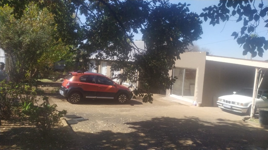 To Let 4 Bedroom Property for Rent in Dalpark Proper Gauteng