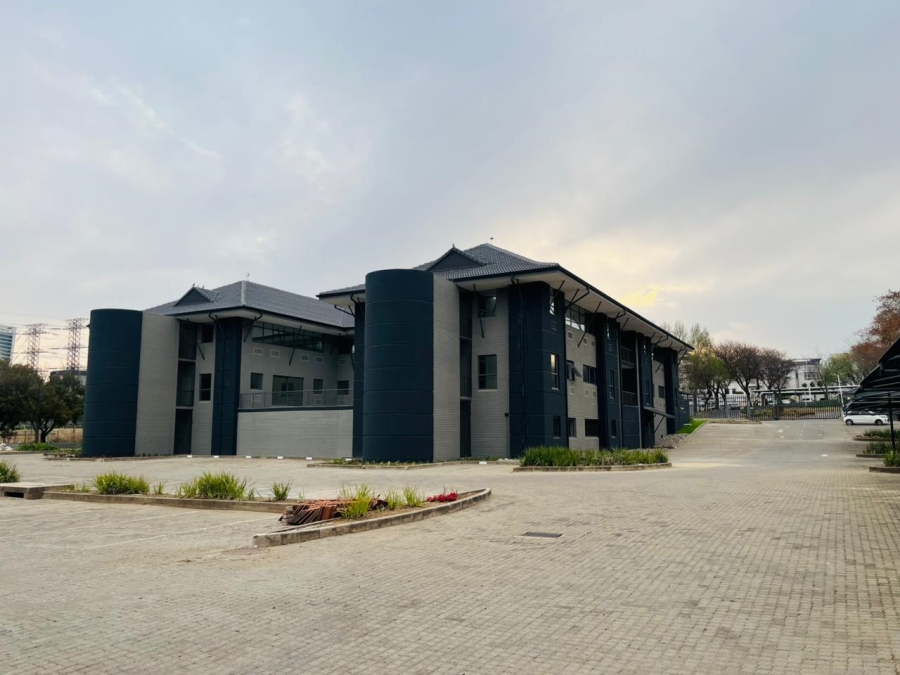  Bedroom Property for Sale in Vorna Valley Gauteng