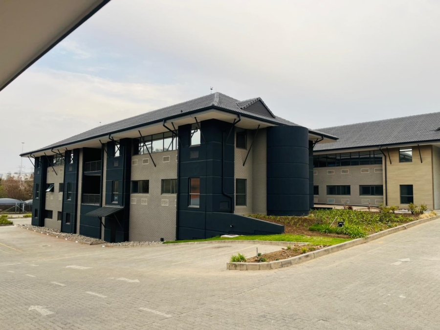  Bedroom Property for Sale in Vorna Valley Gauteng