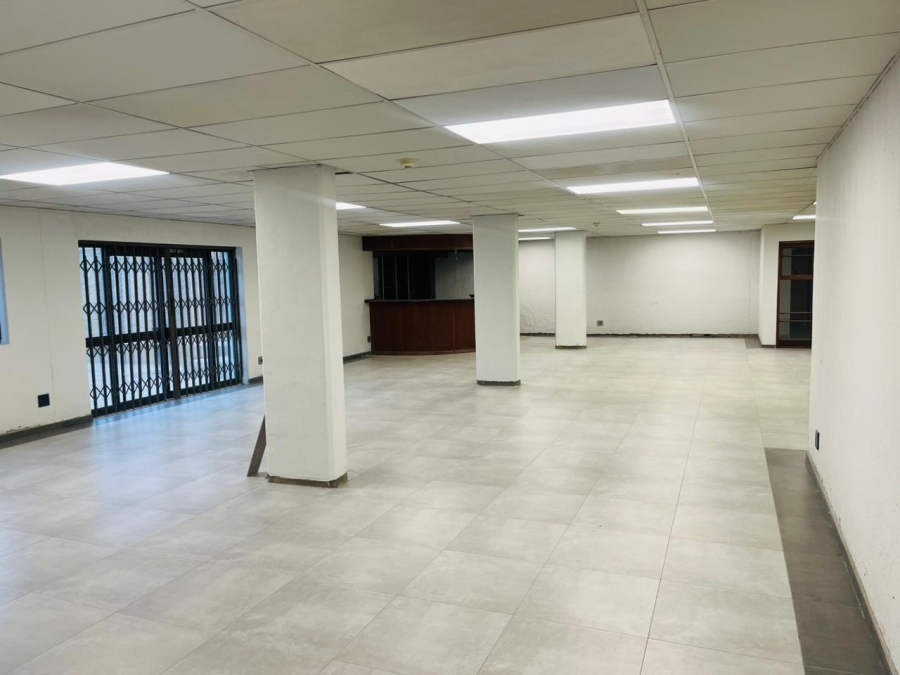  Bedroom Property for Sale in Vorna Valley Gauteng