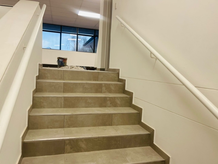  Bedroom Property for Sale in Vorna Valley Gauteng