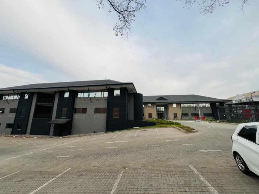  Bedroom Property for Sale in Vorna Valley Gauteng