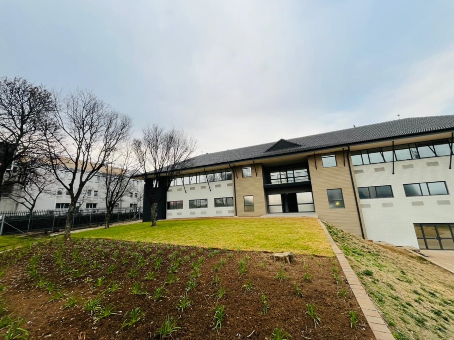  Bedroom Property for Sale in Vorna Valley Gauteng