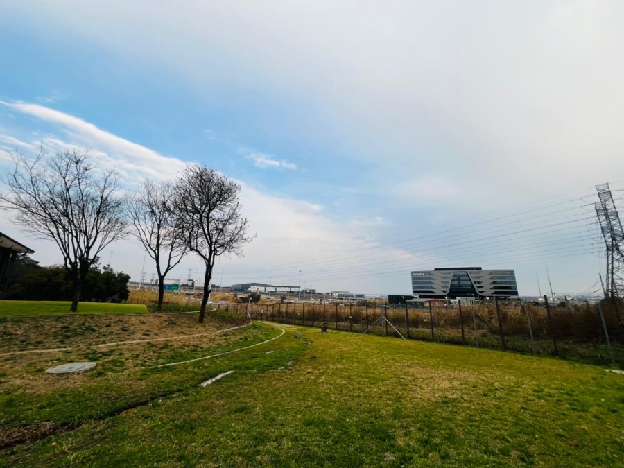  Bedroom Property for Sale in Vorna Valley Gauteng
