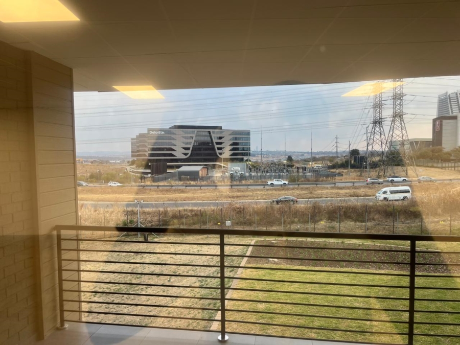  Bedroom Property for Sale in Vorna Valley Gauteng