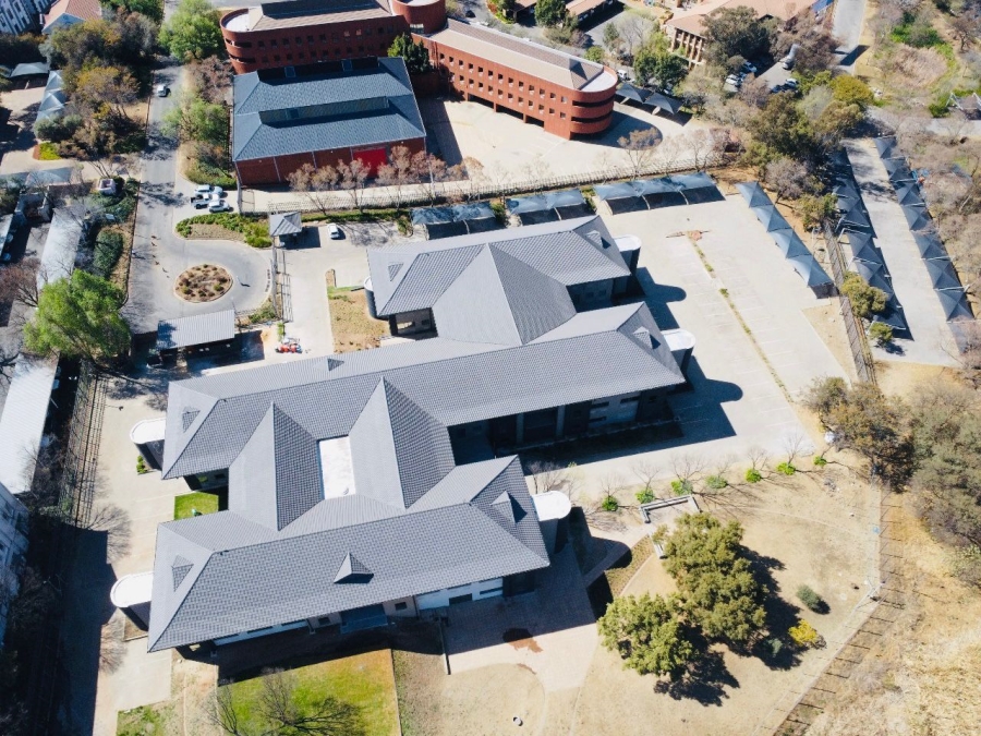  Bedroom Property for Sale in Vorna Valley Gauteng