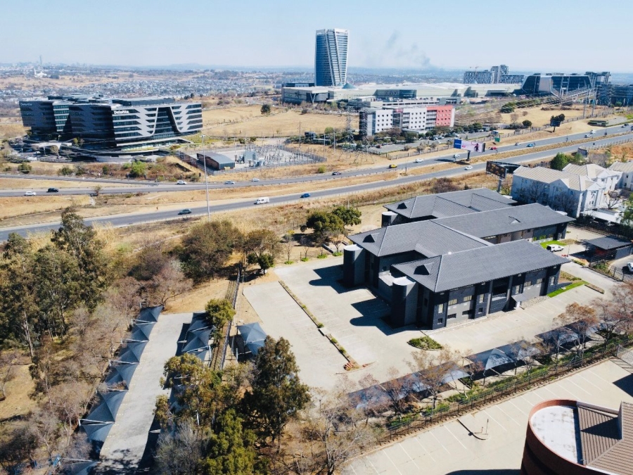  Bedroom Property for Sale in Vorna Valley Gauteng