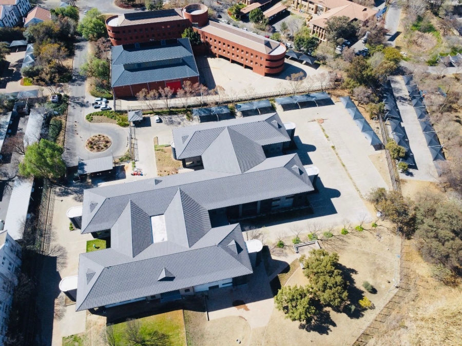  Bedroom Property for Sale in Vorna Valley Gauteng