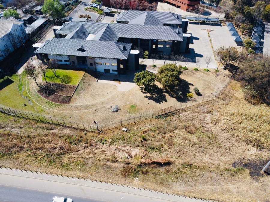  Bedroom Property for Sale in Vorna Valley Gauteng
