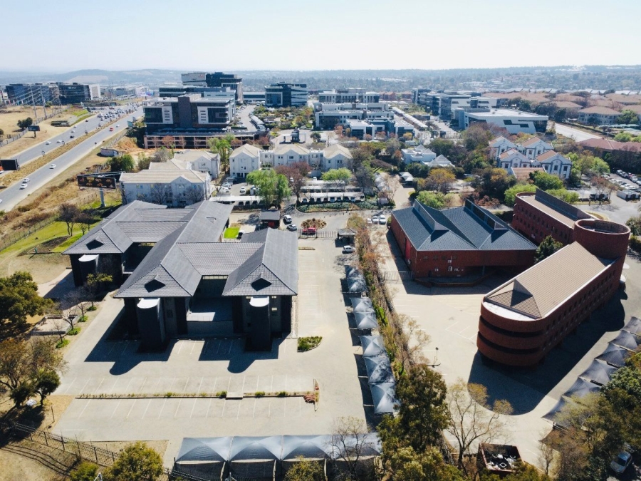  Bedroom Property for Sale in Vorna Valley Gauteng