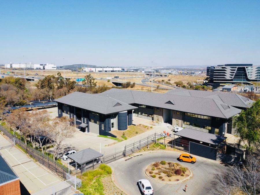  Bedroom Property for Sale in Vorna Valley Gauteng