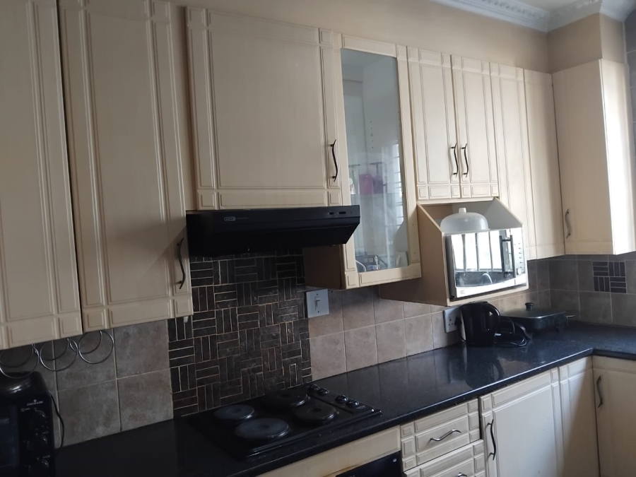 2 Bedroom Property for Sale in Bramley Gauteng