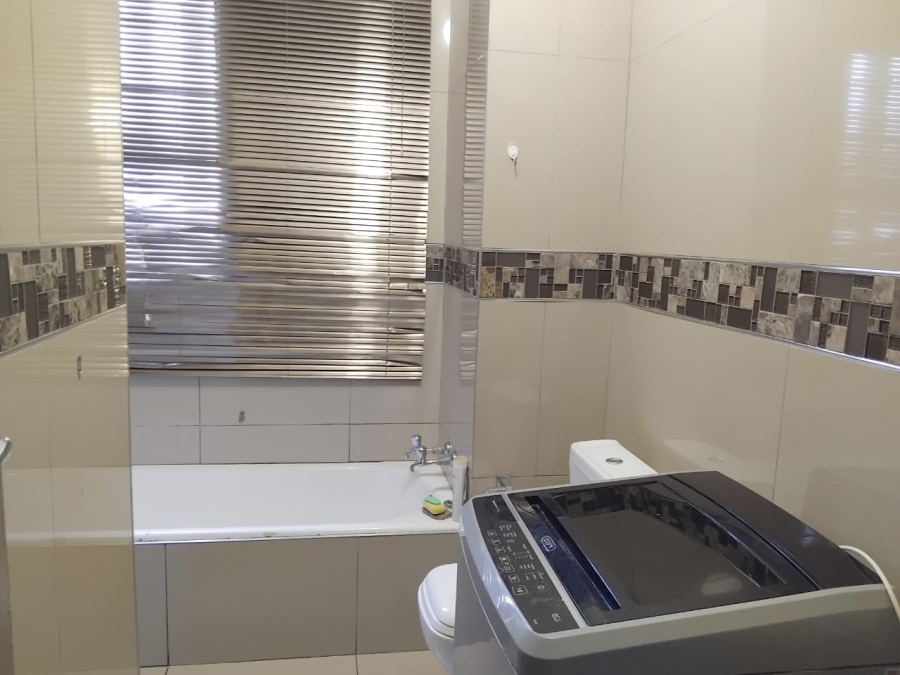 2 Bedroom Property for Sale in Bramley Gauteng