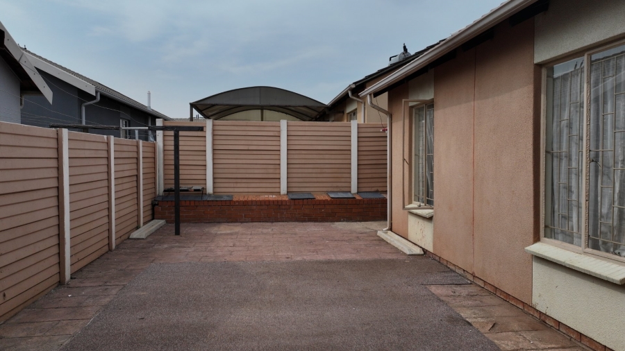 3 Bedroom Property for Sale in Sky City Gauteng
