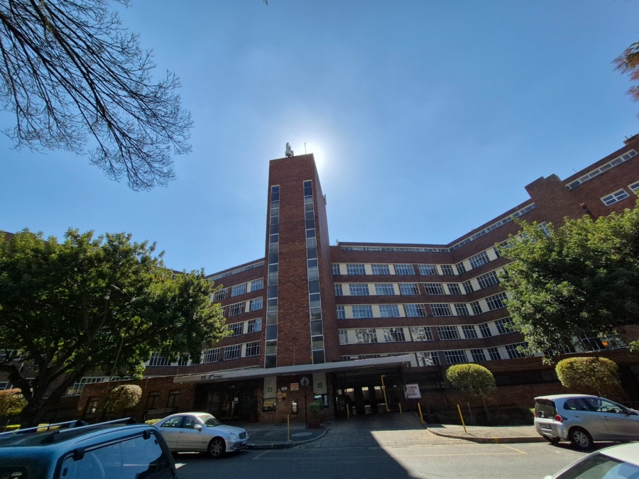 To Let 3 Bedroom Property for Rent in Killarney Gauteng