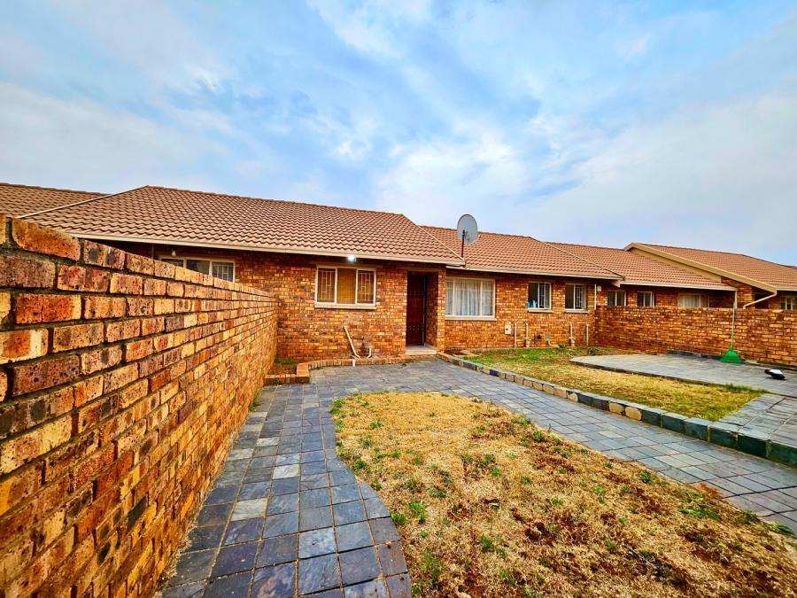 To Let 3 Bedroom Property for Rent in Terenure Gauteng