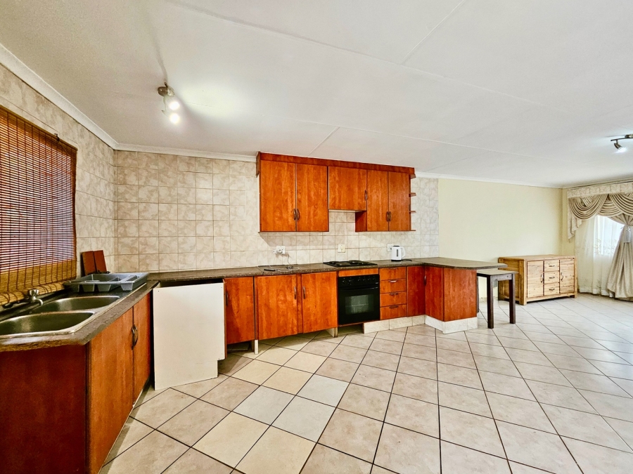 To Let 3 Bedroom Property for Rent in Terenure Gauteng