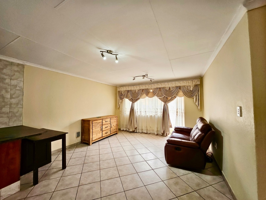 To Let 3 Bedroom Property for Rent in Terenure Gauteng