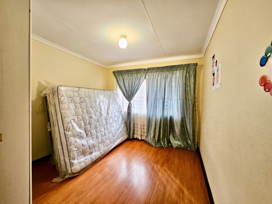 To Let 3 Bedroom Property for Rent in Terenure Gauteng