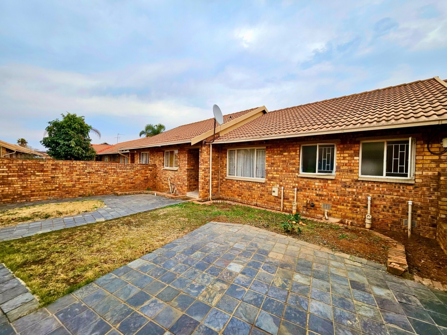 To Let 3 Bedroom Property for Rent in Terenure Gauteng