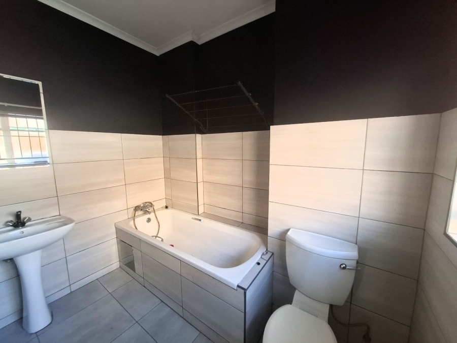 To Let 3 Bedroom Property for Rent in Die Wilgers Gauteng