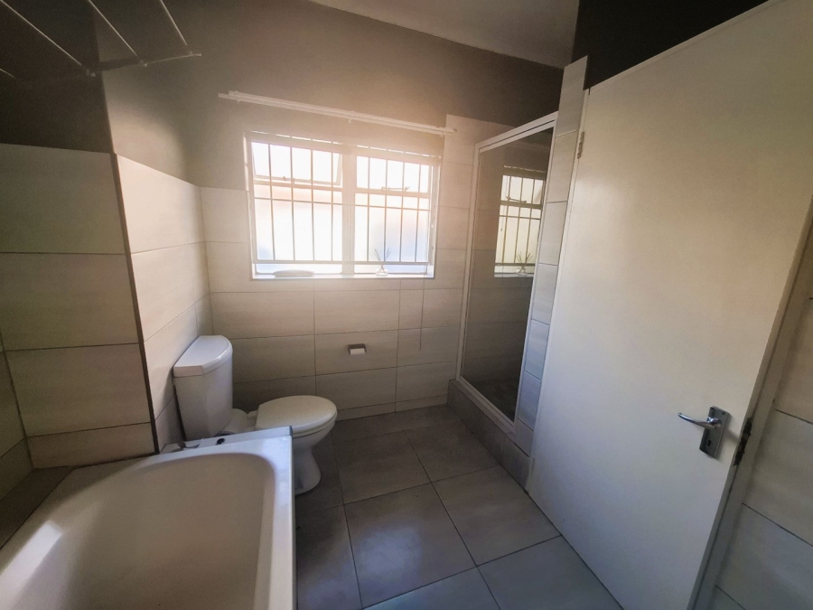 To Let 3 Bedroom Property for Rent in Die Wilgers Gauteng