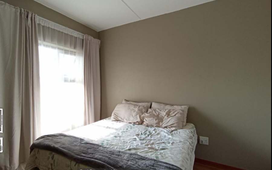 2 Bedroom Property for Sale in Glen Austin Gauteng
