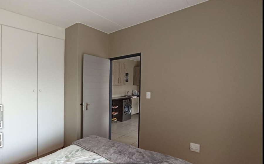 2 Bedroom Property for Sale in Glen Austin Gauteng