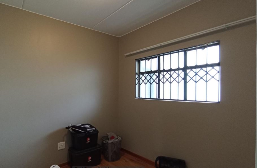 2 Bedroom Property for Sale in Glen Austin Gauteng
