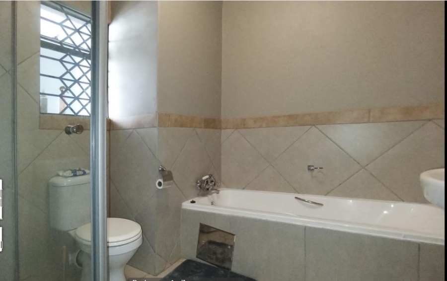 2 Bedroom Property for Sale in Glen Austin Gauteng