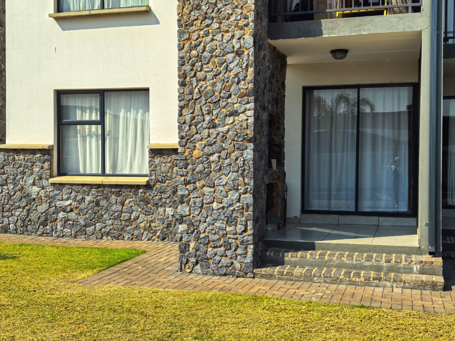 2 Bedroom Property for Sale in Glen Marais Gauteng