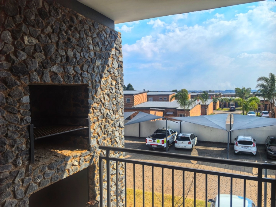 2 Bedroom Property for Sale in Glen Marais Gauteng