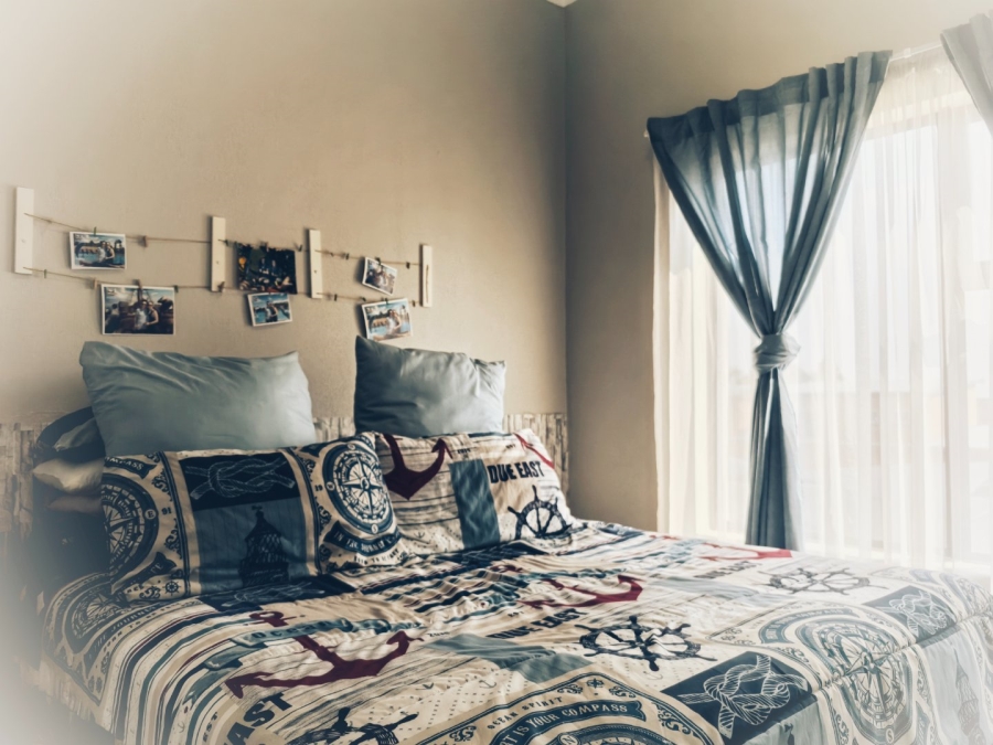 2 Bedroom Property for Sale in Glen Marais Gauteng