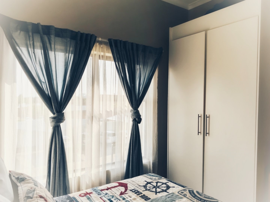 2 Bedroom Property for Sale in Glen Marais Gauteng