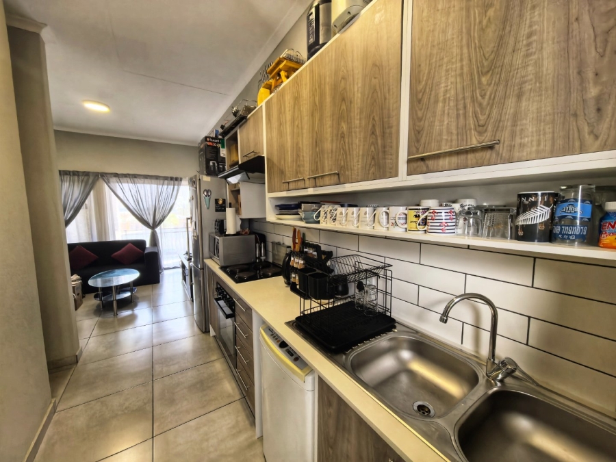 2 Bedroom Property for Sale in Glen Marais Gauteng