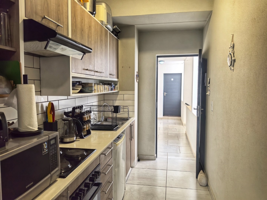2 Bedroom Property for Sale in Glen Marais Gauteng
