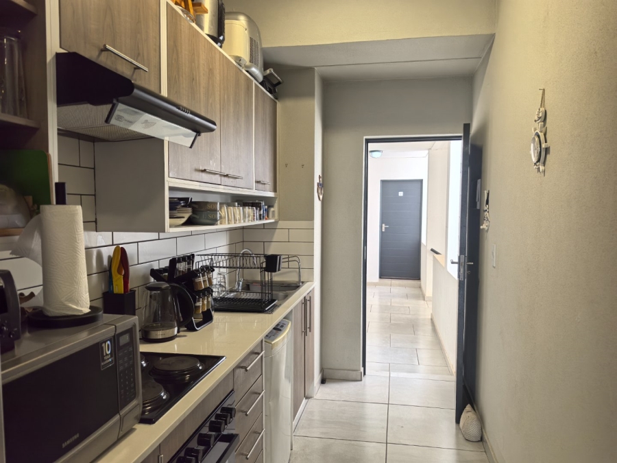 2 Bedroom Property for Sale in Glen Marais Gauteng
