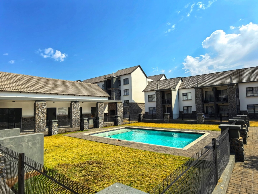 2 Bedroom Property for Sale in Glen Marais Gauteng