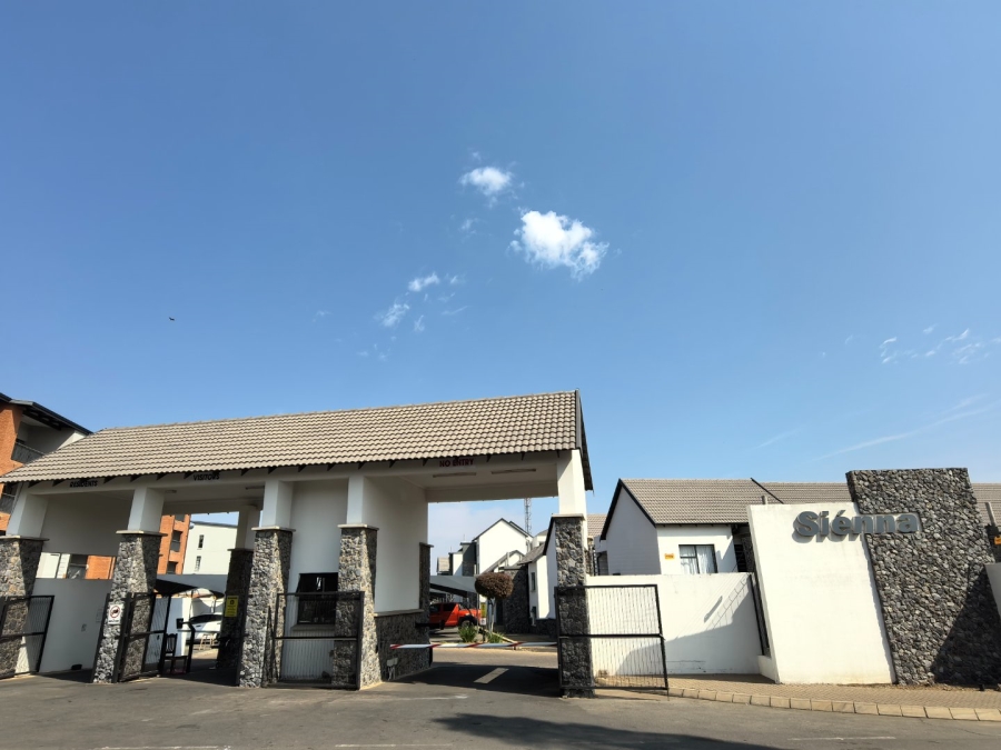 2 Bedroom Property for Sale in Glen Marais Gauteng