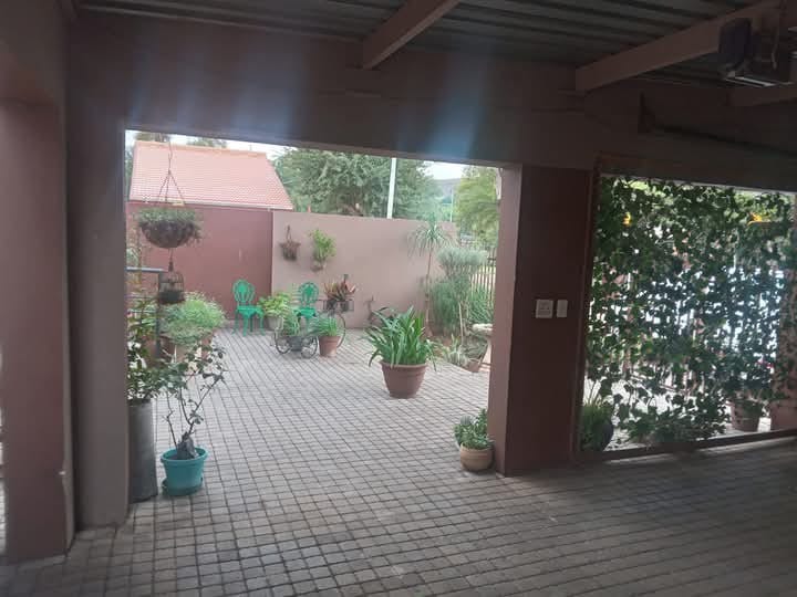 4 Bedroom Property for Sale in Parktown Estate Gauteng