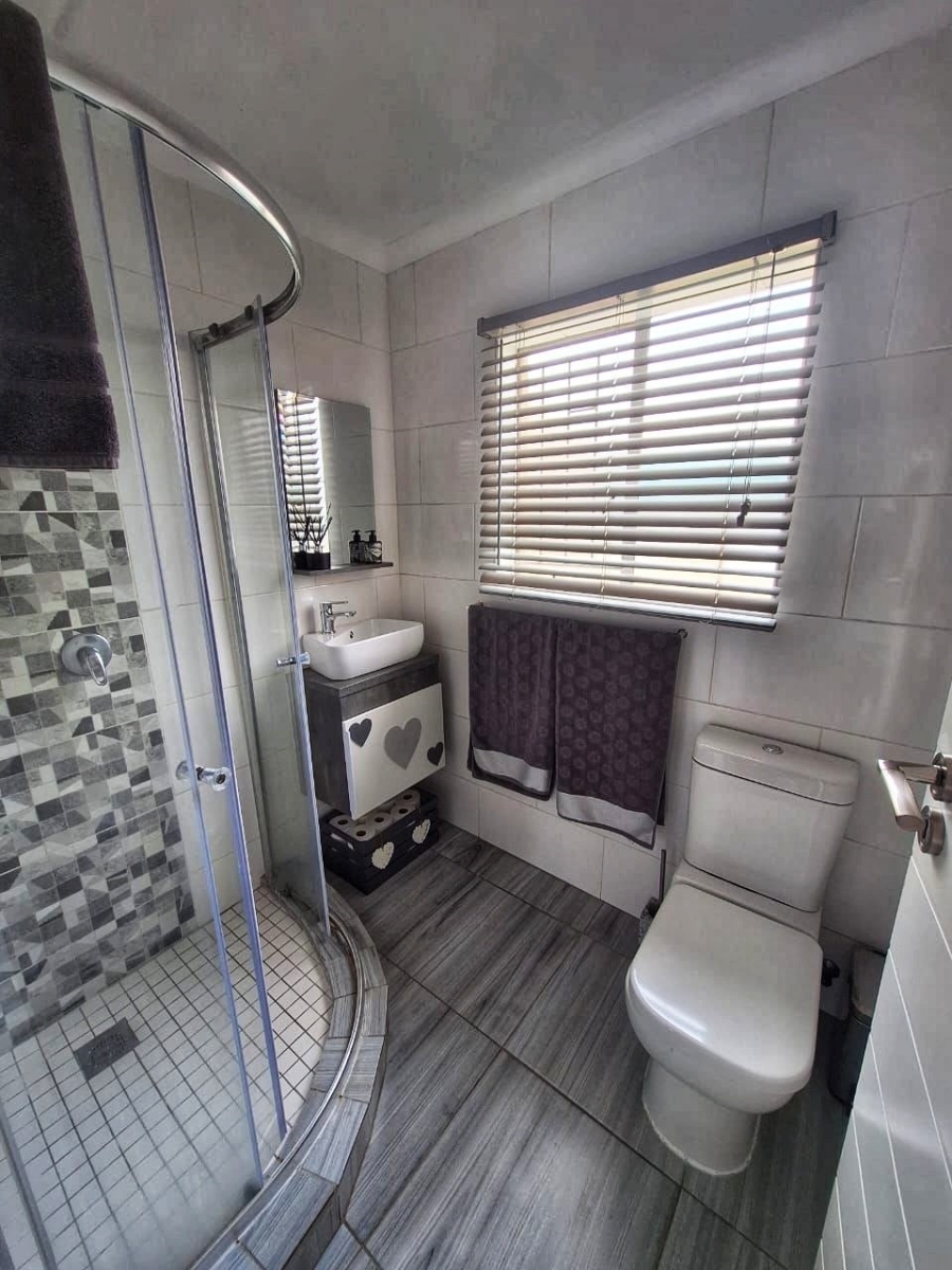 2 Bedroom Property for Sale in Beyers Park Gauteng