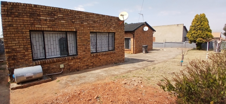 5 Bedroom Property for Sale in Heuweloord Gauteng