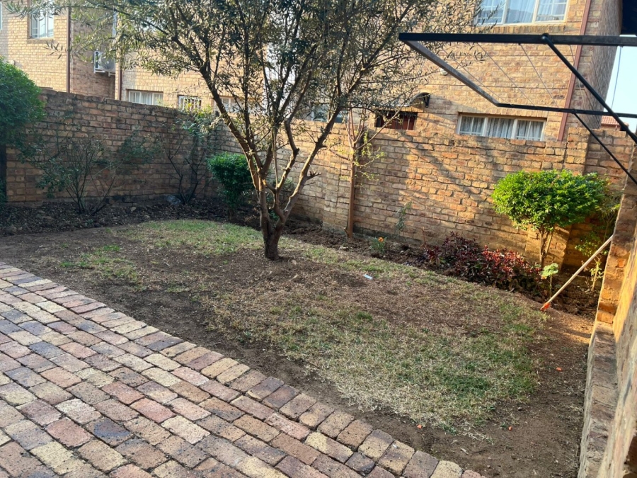 2 Bedroom Property for Sale in Annlin Gauteng
