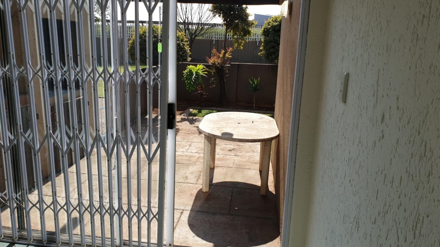 To Let 3 Bedroom Property for Rent in Witfield Gauteng