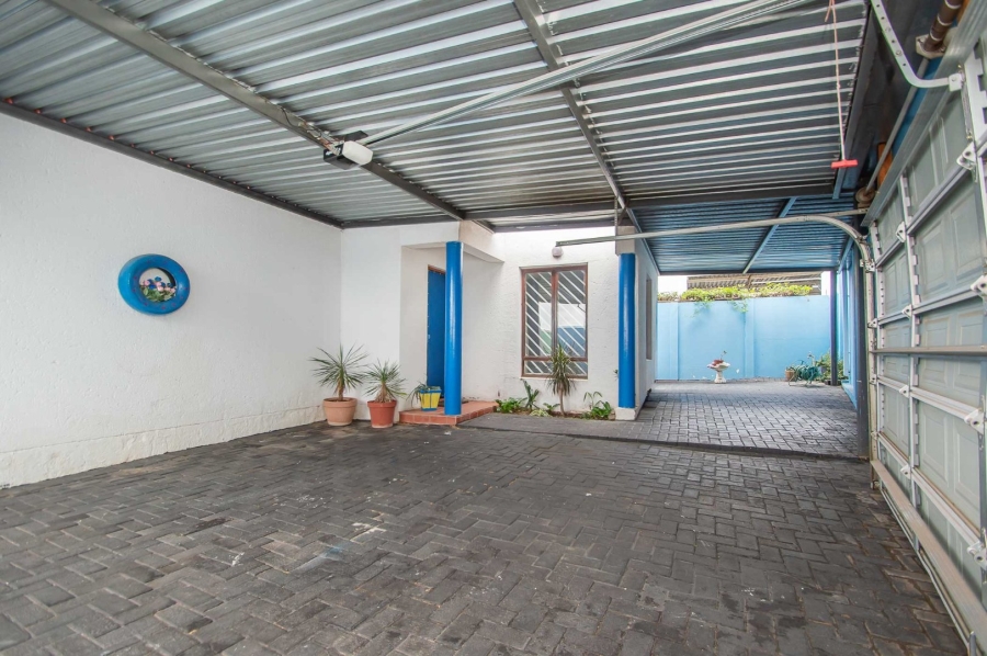 To Let 2 Bedroom Property for Rent in Northwold Gauteng