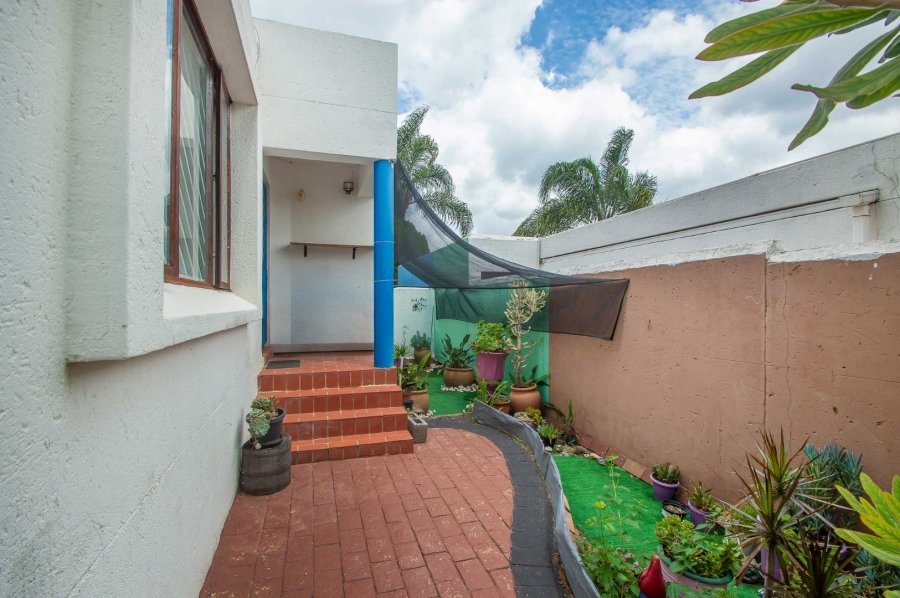 To Let 2 Bedroom Property for Rent in Northwold Gauteng