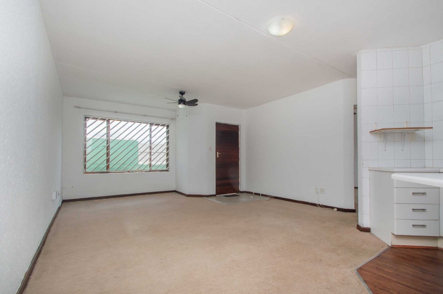 To Let 2 Bedroom Property for Rent in Northwold Gauteng