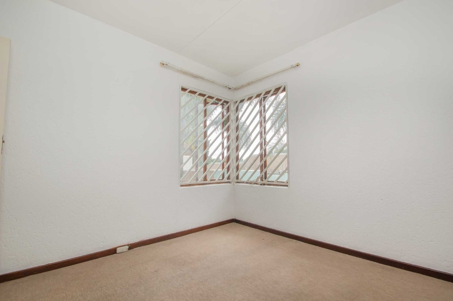 To Let 2 Bedroom Property for Rent in Northwold Gauteng