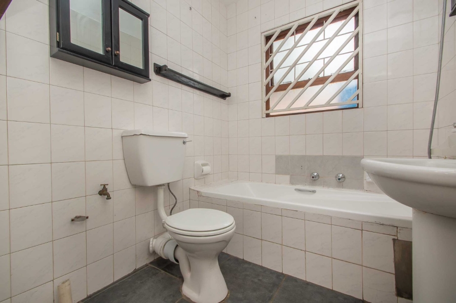 To Let 2 Bedroom Property for Rent in Northwold Gauteng