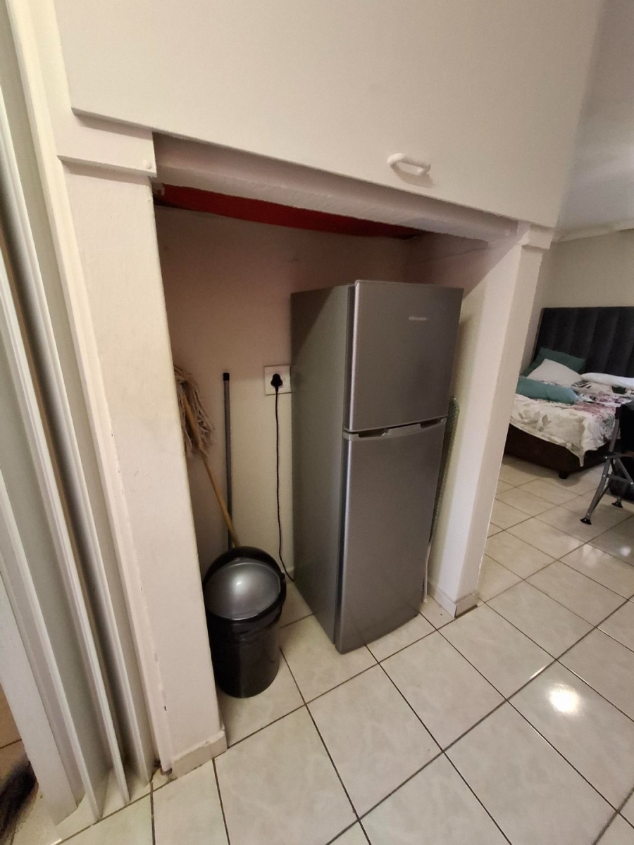 1 Bedroom Property for Sale in Lotus Gardens Gauteng